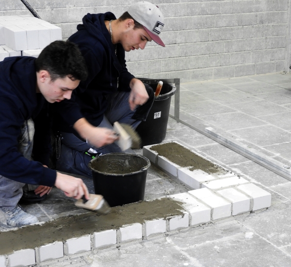 Mineralische Dichtungsschlämme gegen aufsteigende Feuchtigkeit